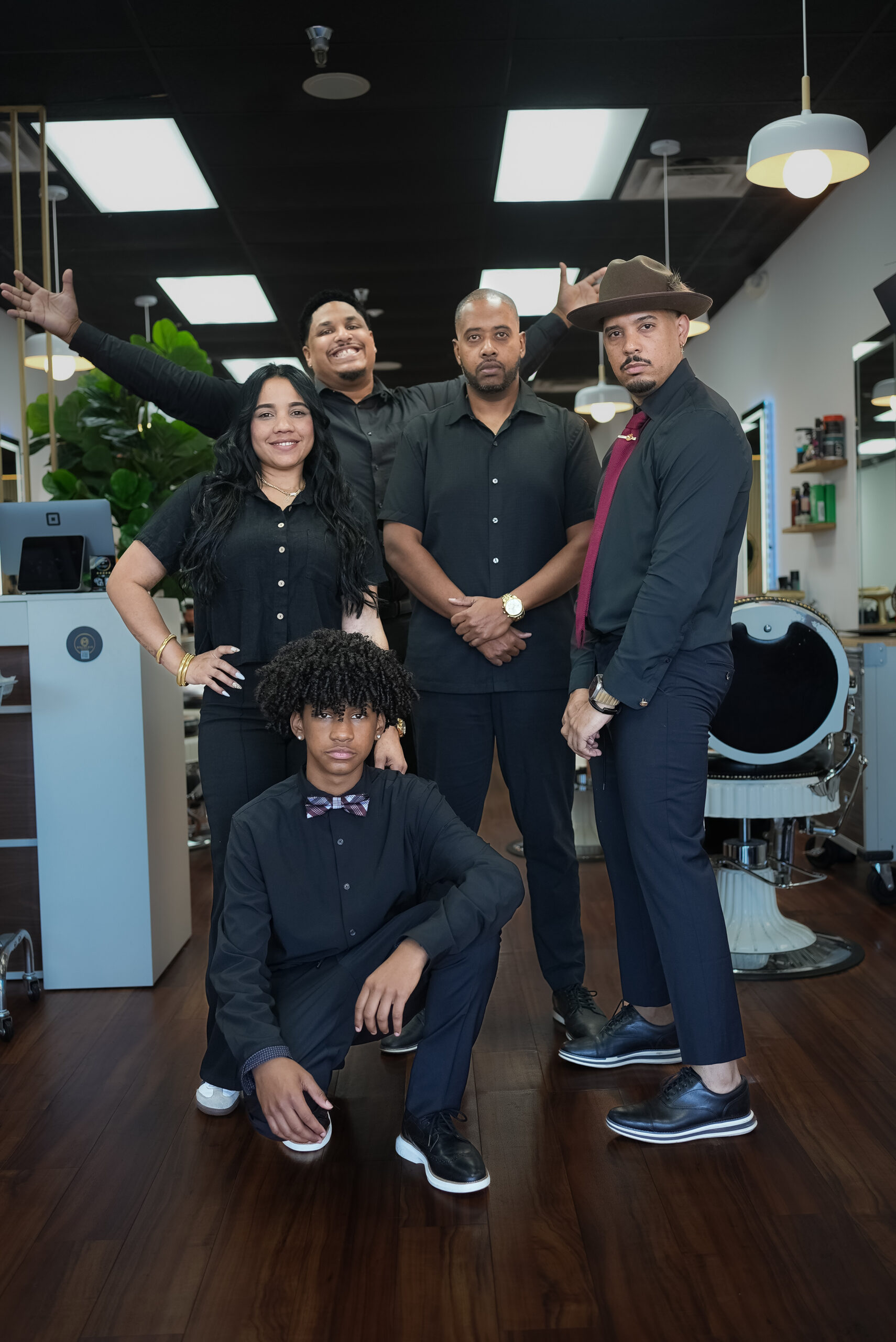 Visual Art Barber - Team